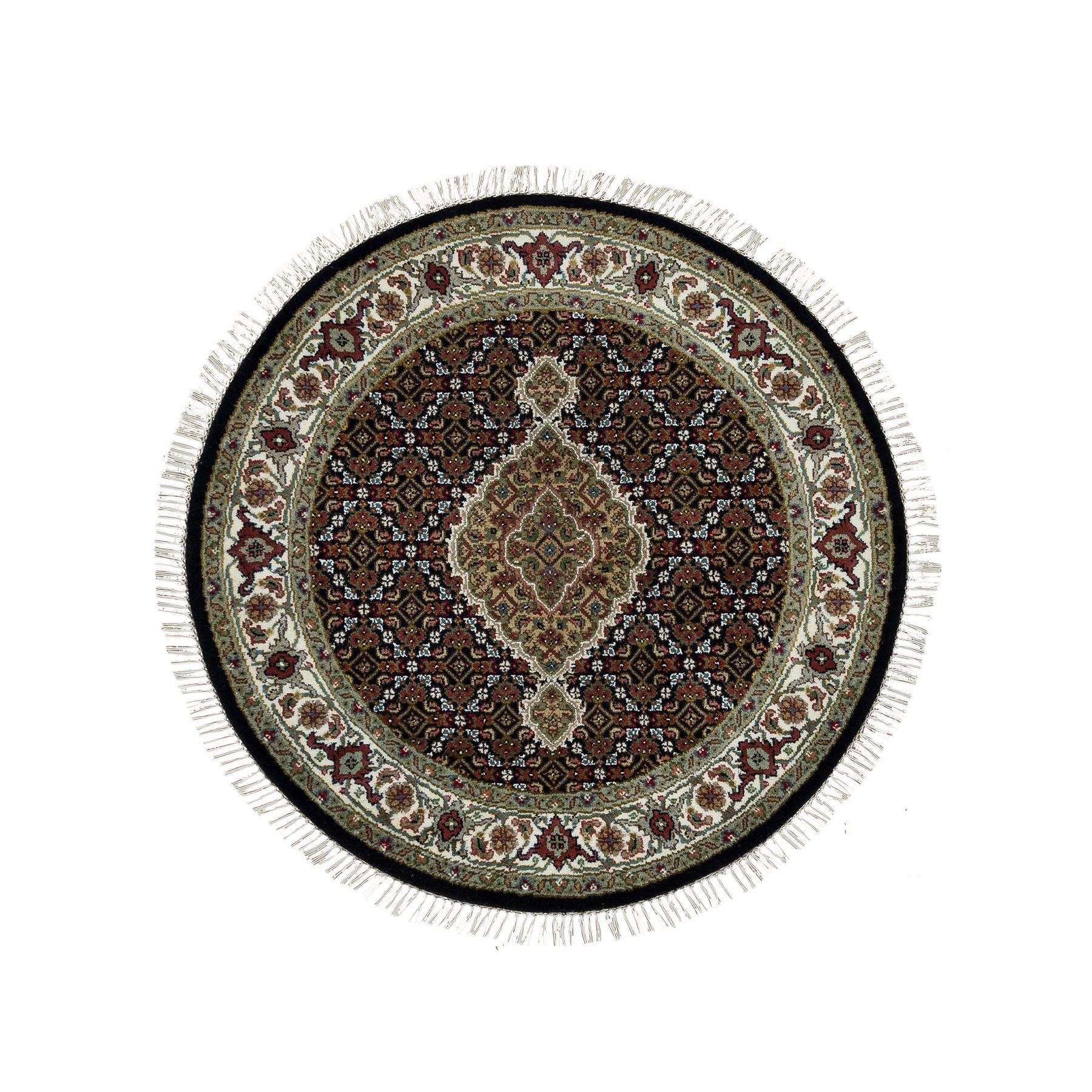 Traditional Rugs LUV592056